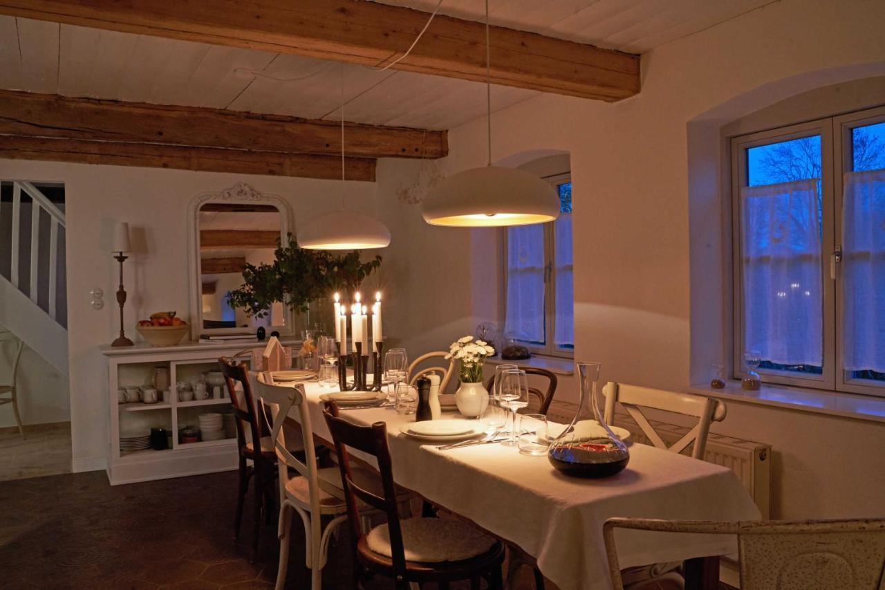 Vila Reetdachhaus De Ole Kaat Niesgrau Exteriér fotografie